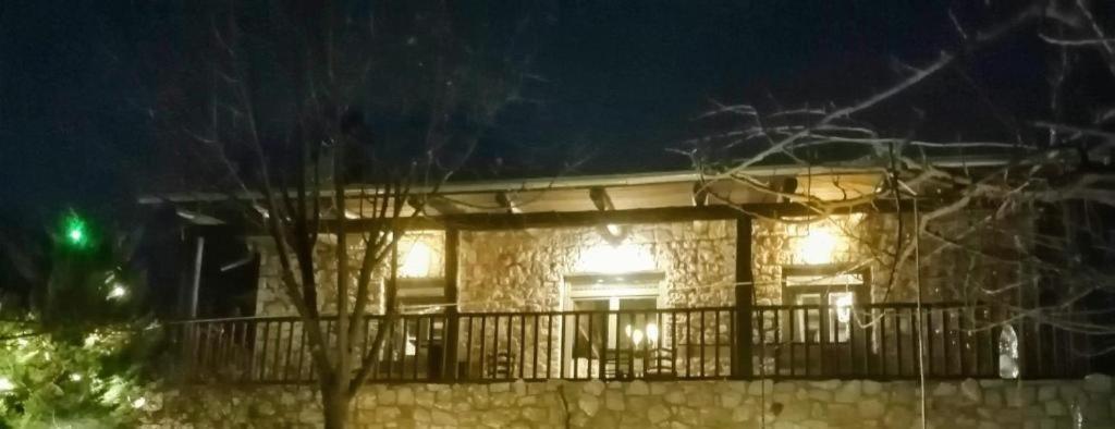 Yono'S Traditional House Ano Ravenia Exterior foto