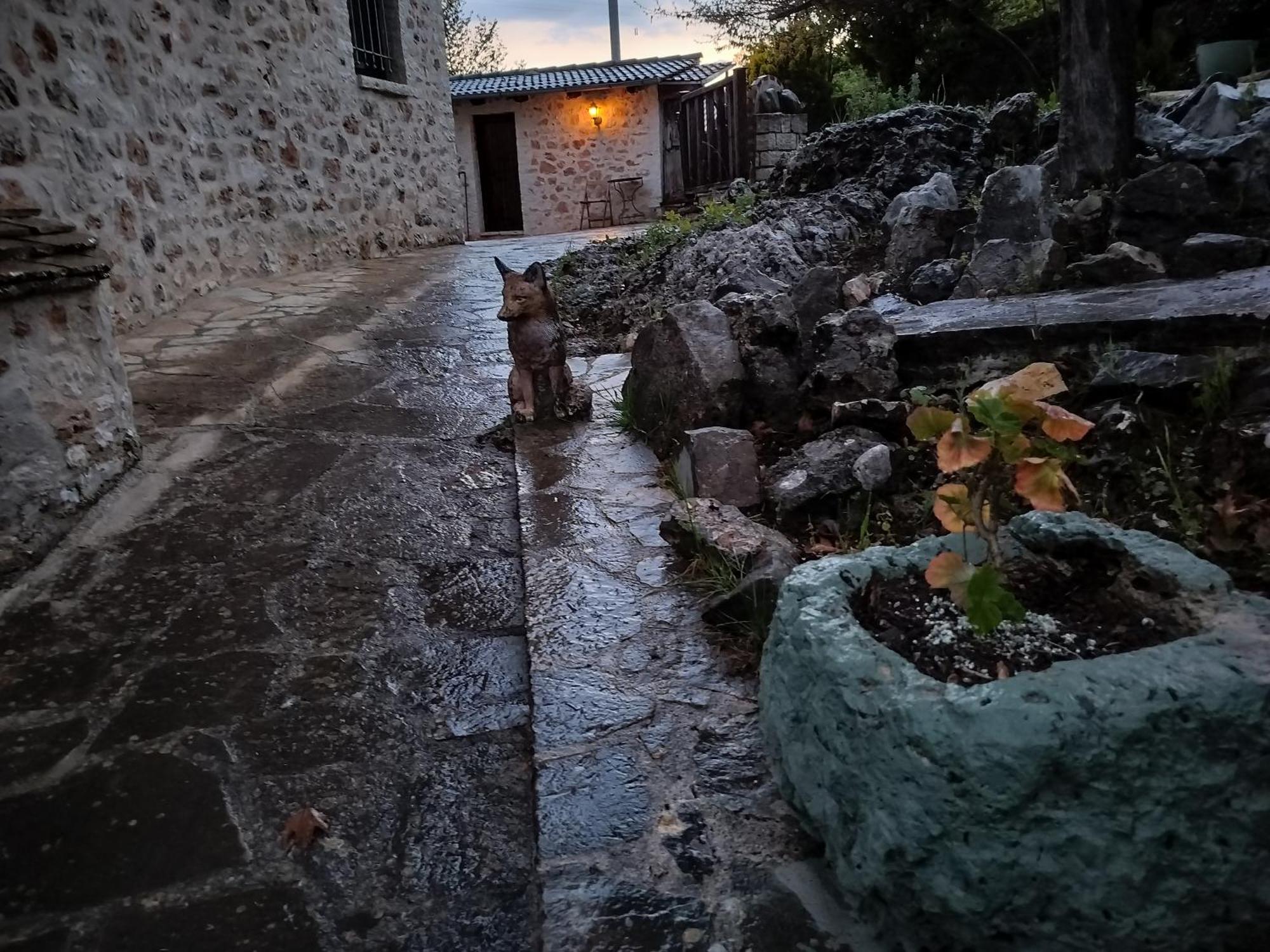 Yono'S Traditional House Ano Ravenia Exterior foto